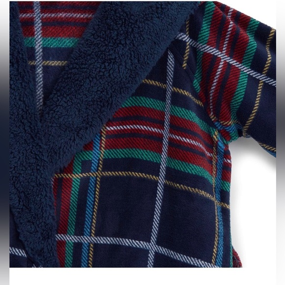 Vera Bradley Women’s Plush Fleece Robe - Picture 5 of 8